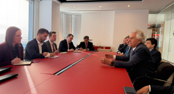 Nos EUA, Caiado busca acordos para exploração de minerais críticos com garantia de transferência de tecnologia